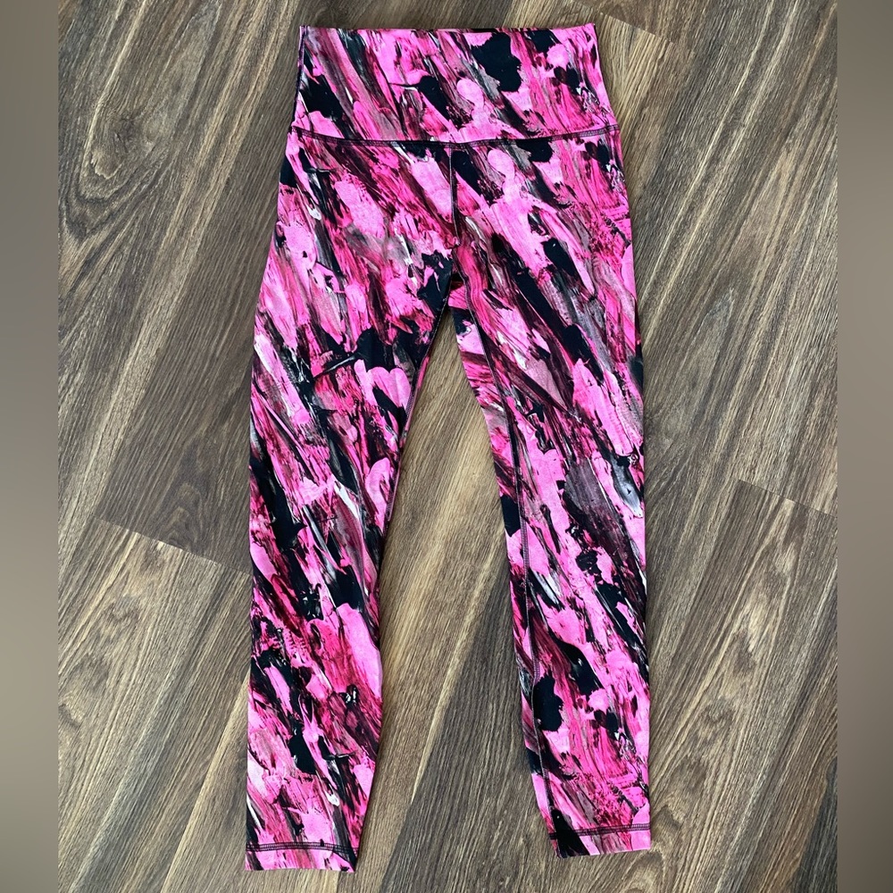 Lululemon Wunder Train HR Tight 25” (Incentive Refresh Multi, Size 6)